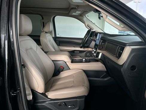 Used 2024 Ford Expedition Max Limited RWD image 32