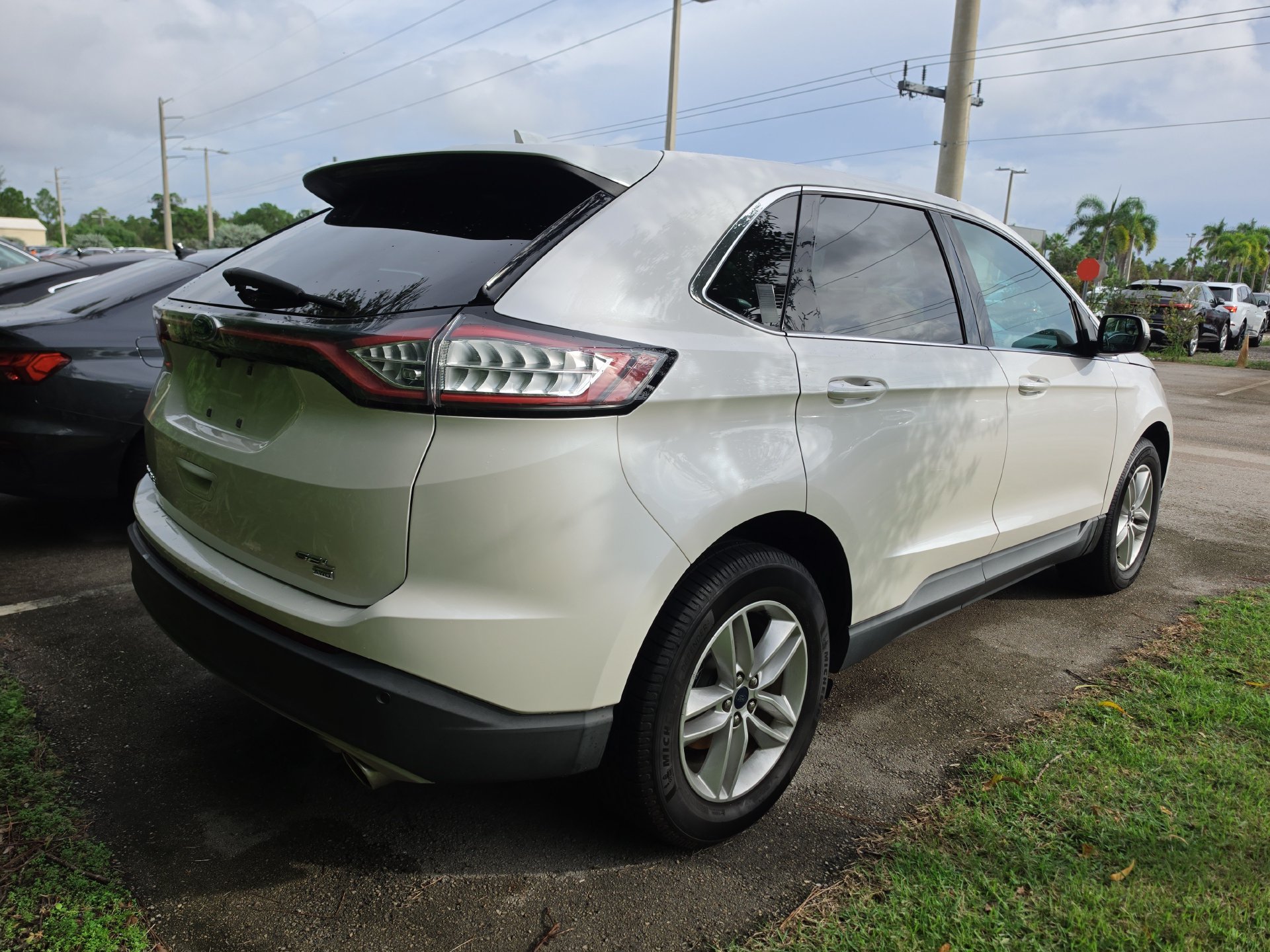 Used 2018 Ford Edge SEL w/ Equipment Group 201A AWD/4WD image 5