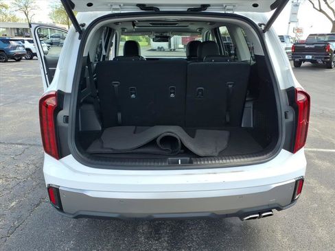 Used 2025 Kia Telluride S FWD image 30