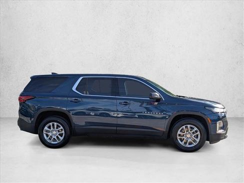 Used 2023 Chevrolet Traverse LS FWD image 4