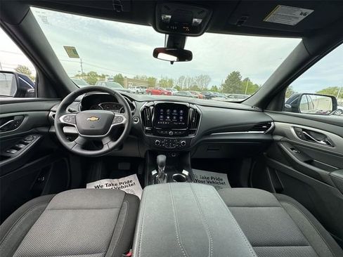 Certified 2023 Chevrolet Traverse LT FWD image 19