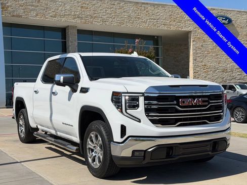 Used 2024 GMC Sierra 1500 SLT AWD/4WD image 18