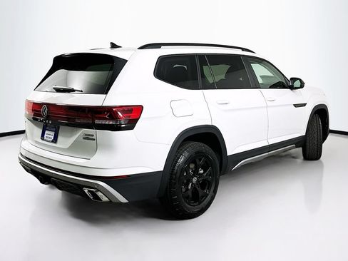 Used 2025 Volkswagen Atlas Peak Edition SE AWD/4WD image 8