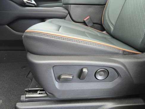 New 2026 GMC Yukon XL AT4 w/ AT4 Premium Plus Package image 20