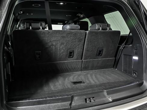 Used 2019 Ford Expedition XLT w/ Equipment Group 201A AWD/4WD image 10