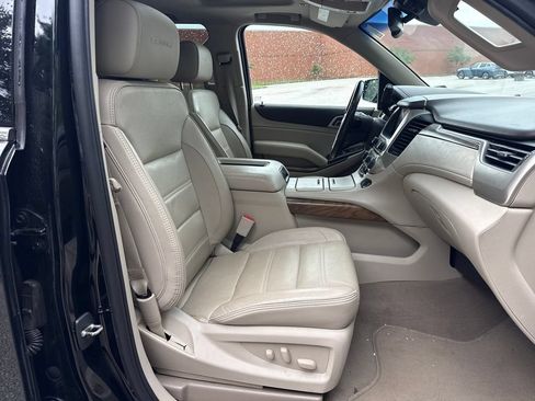 Used 2019 GMC Yukon XL Denali AWD/4WD image 30