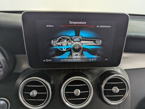 Used 2019 Mercedes-Benz GLC 300 image 17