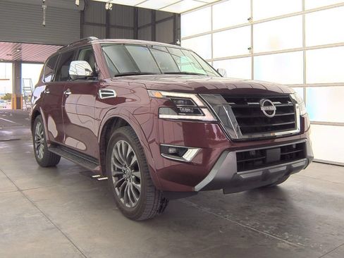 Used 2024 Nissan Armada Platinum w/ Captain's Chairs Package RWD image 1