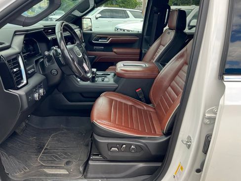Used 2022 GMC Sierra 1500 Denali Ultimate AWD/4WD image 2