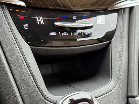 Certified 2022 Cadillac XT6 Sport w/ Platinum Package image 34