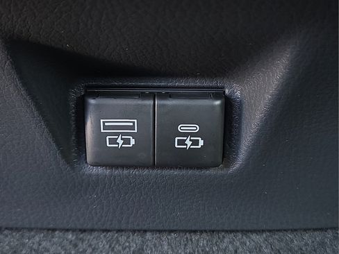 New 2026 Toyota Camry SE w/ Convenience Package FWD image 15