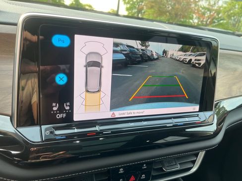 New 2026 Volkswagen Atlas SE image 12