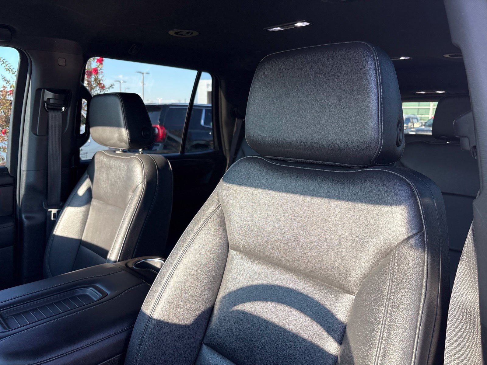 Used 2022 Chevrolet Tahoe LT w/ Luxury Package RWD image 20