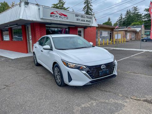 Used 2024 Nissan Sentra S FWD image 4