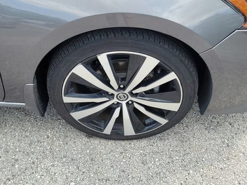 Used 2019 Nissan Altima 2.5 SR FWD image 7