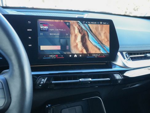 Certified 2025 BMW X1 xDrive28i image 23