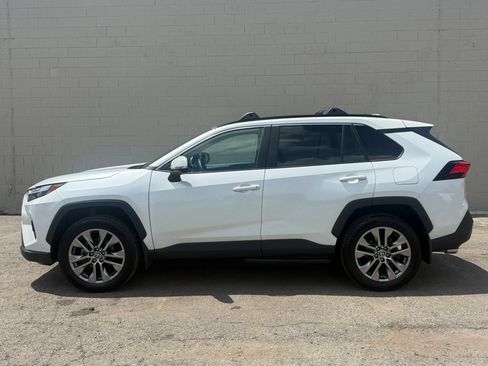 Used 2025 Toyota RAV4 XLE Premium w/ Weather Package AWD/4WD image 4