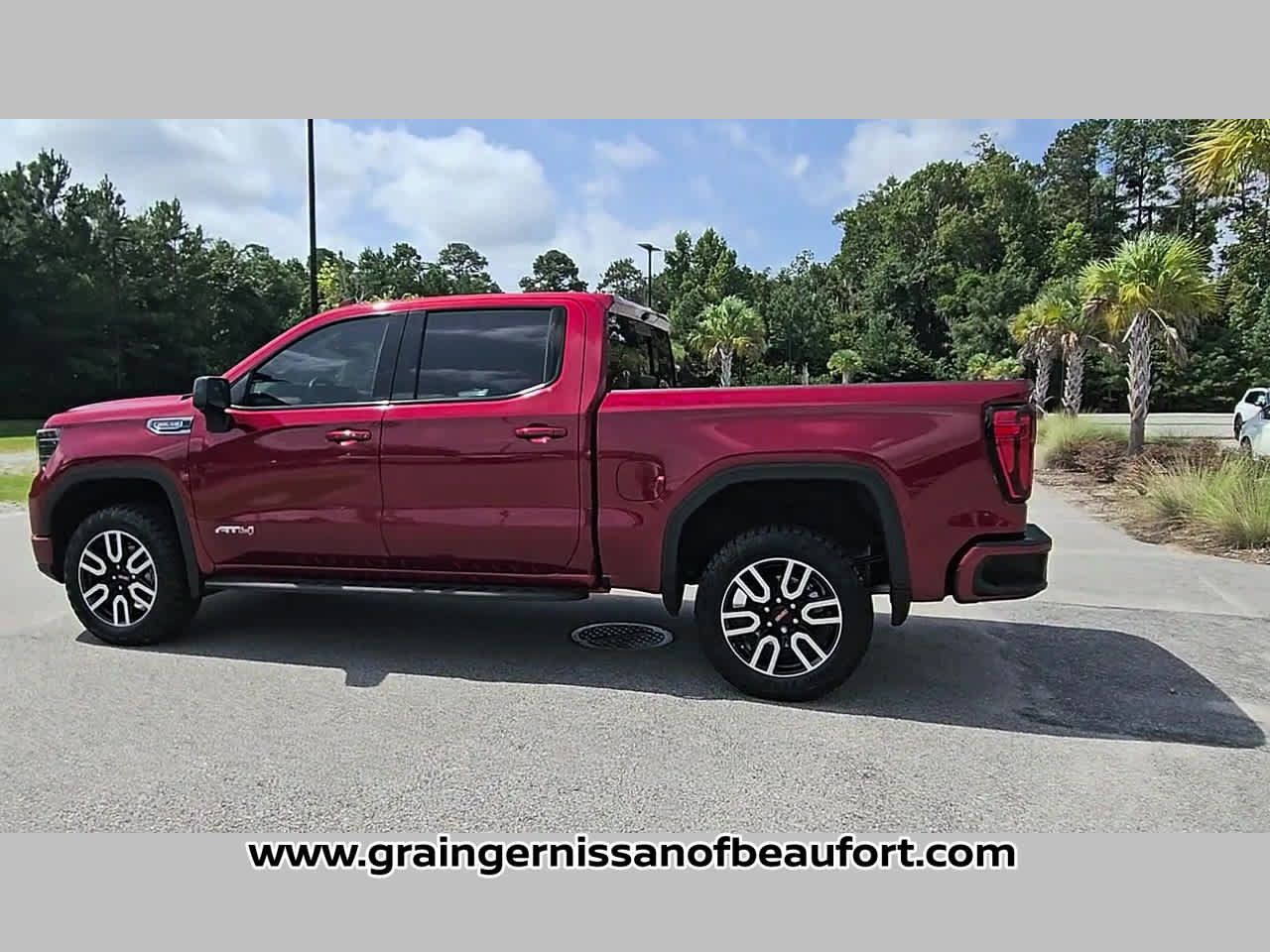 Used 2025 GMC Sierra 1500 AT4 w/ AT4 Premium Package AWD/4WD image 22