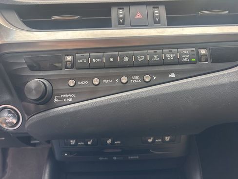 Used 2020 Lexus ES 350 w/ Premium Package image 27