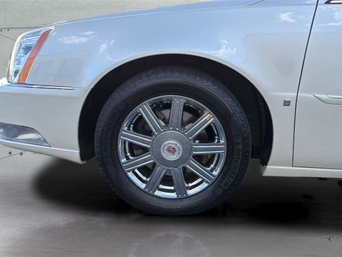 Used 2007 Cadillac DTS Luxury II FWD image 31