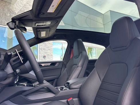 New 2026 Porsche Cayenne GTS AWD/4WD image 5