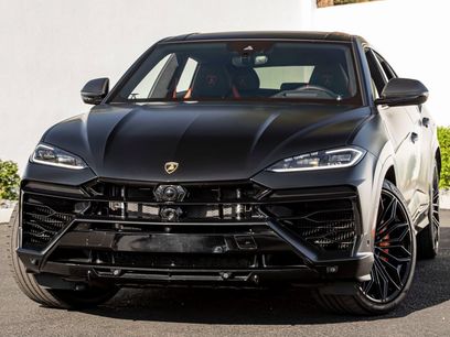 Used 2025 Lamborghini Urus SE