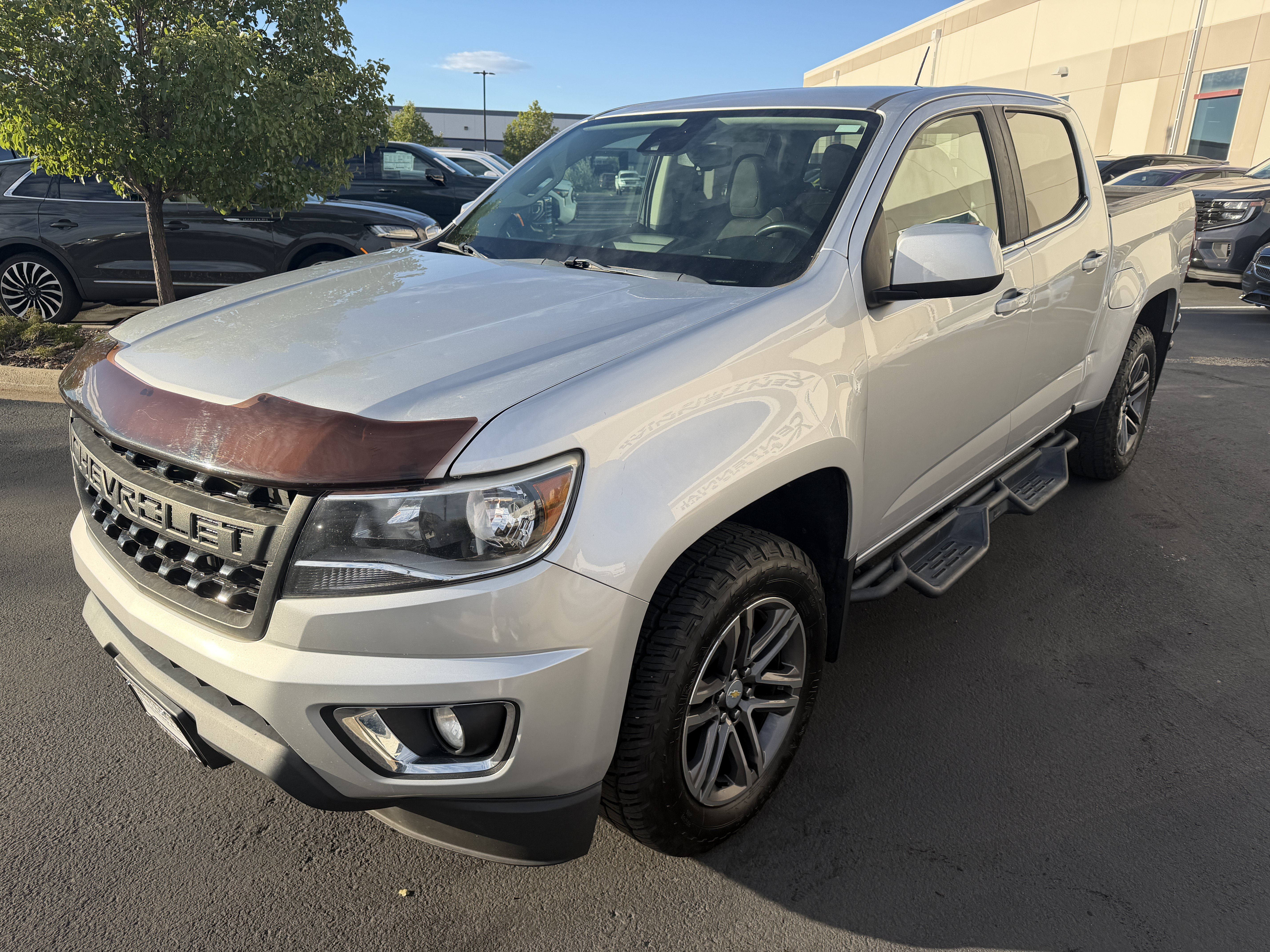Used 2019 Chevrolet Colorado LT w/ LT Convenience Package AWD/4WD image 3