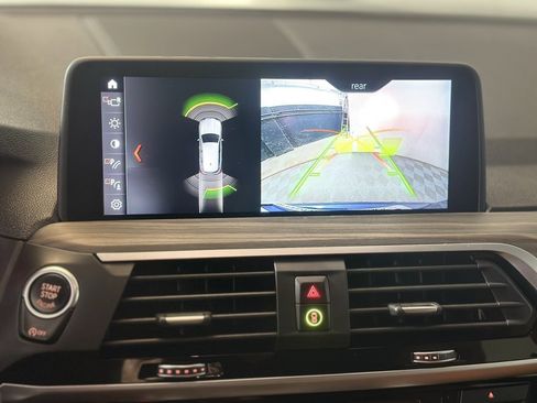 Used 2018 BMW X3 xDrive30i w/ Premium Package image 17
