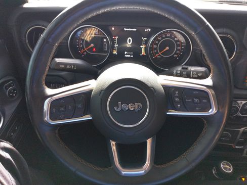 Used 2021 Jeep Wrangler Unlimited Sahara image 34