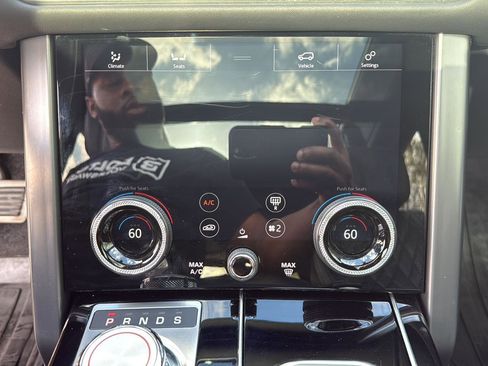 Used 2021 Land Rover Range Rover SV Autobiography Dynamic image 17