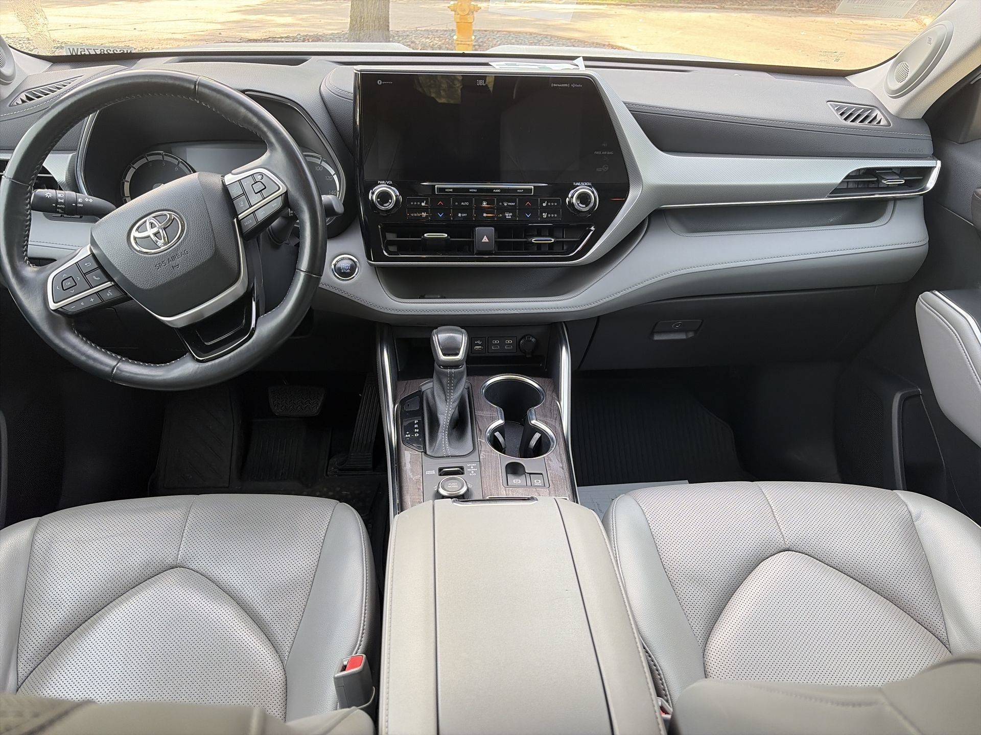 Used 2022 Toyota Highlander Platinum AWD/4WD image 22