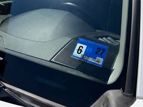 Used 2019 Toyota Tacoma SR RWD image 4