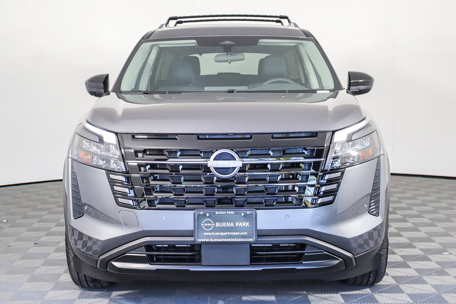 Used 2025 Nissan Pathfinder Platinum w/ Cargo Package FWD image 2