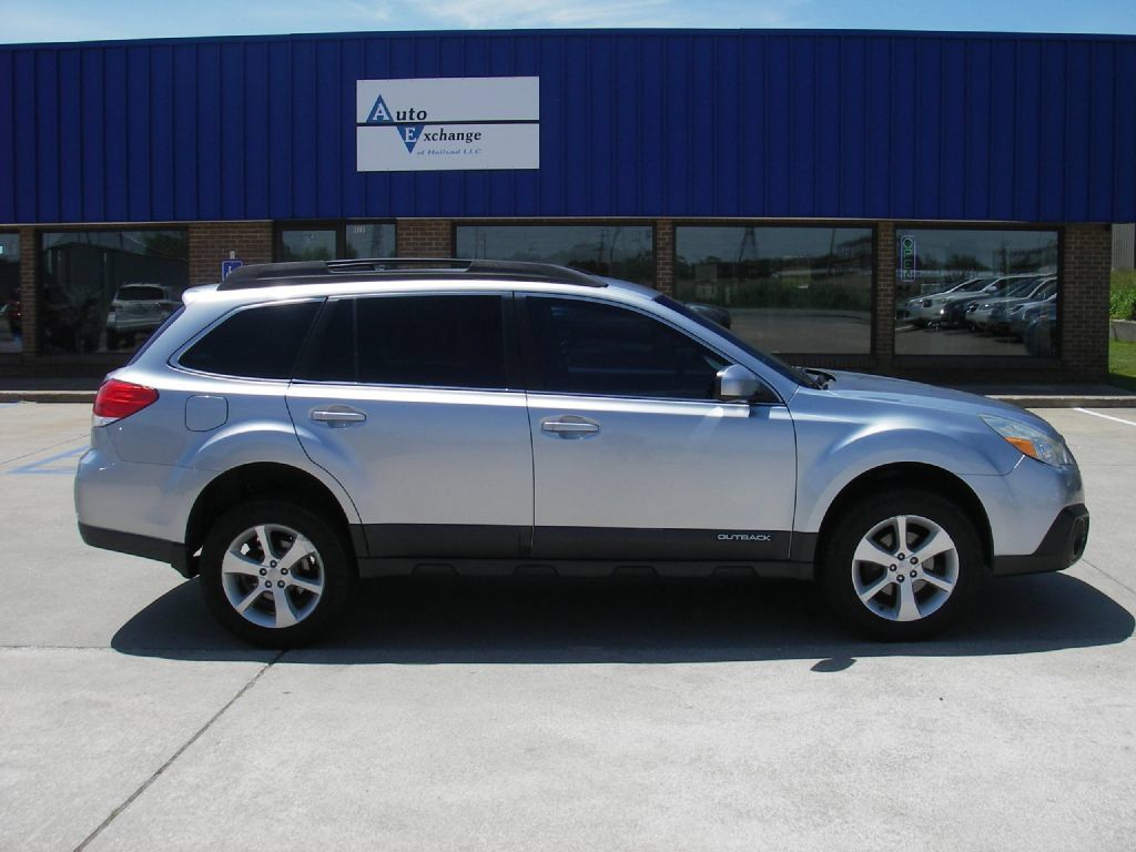Used 2013 Subaru Outback 2.5i Premium w/ Popular Pkg 1A AWD/4WD image 4
