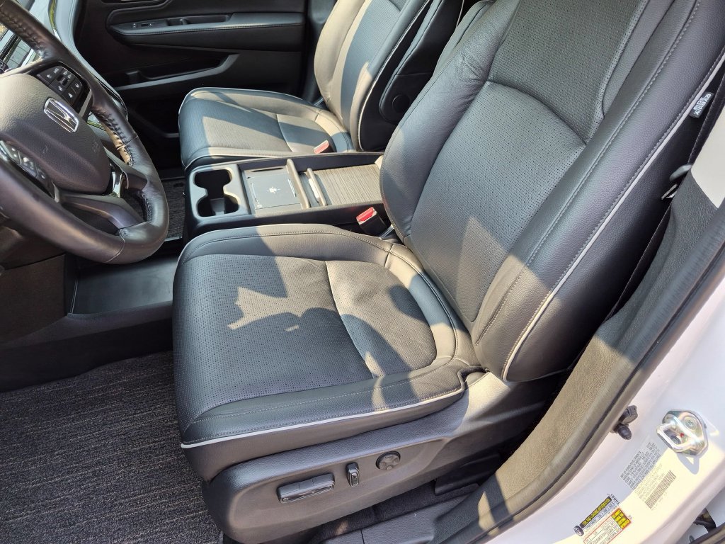 Used 2025 Honda Odyssey Elite image 24