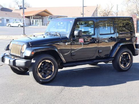 Used 2014 Jeep Wrangler Unlimited Sahara image 10
