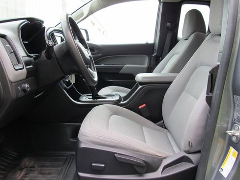 Used 2018 Chevrolet Colorado W/T RWD image 11