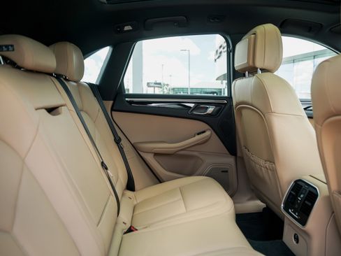 New 2025 Porsche Macan image 30