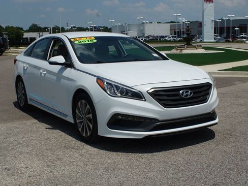 Used 2016 Hyundai Sonata Sport FWD image 2