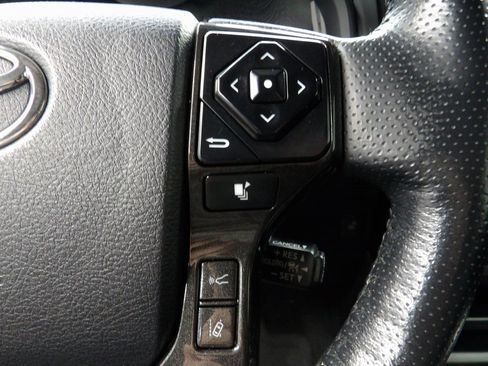 Used 2024 Toyota 4Runner TRD Off-Road Premium image 40