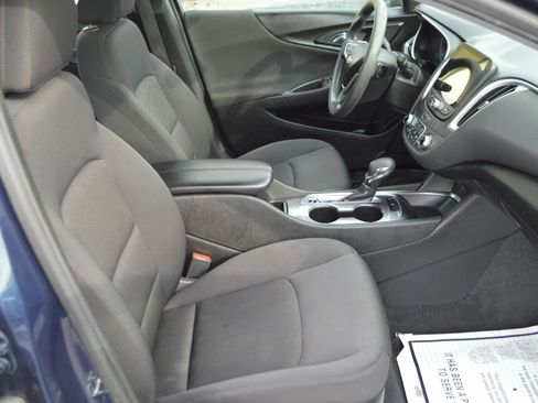 Used 2022 Chevrolet Malibu LT FWD image 16