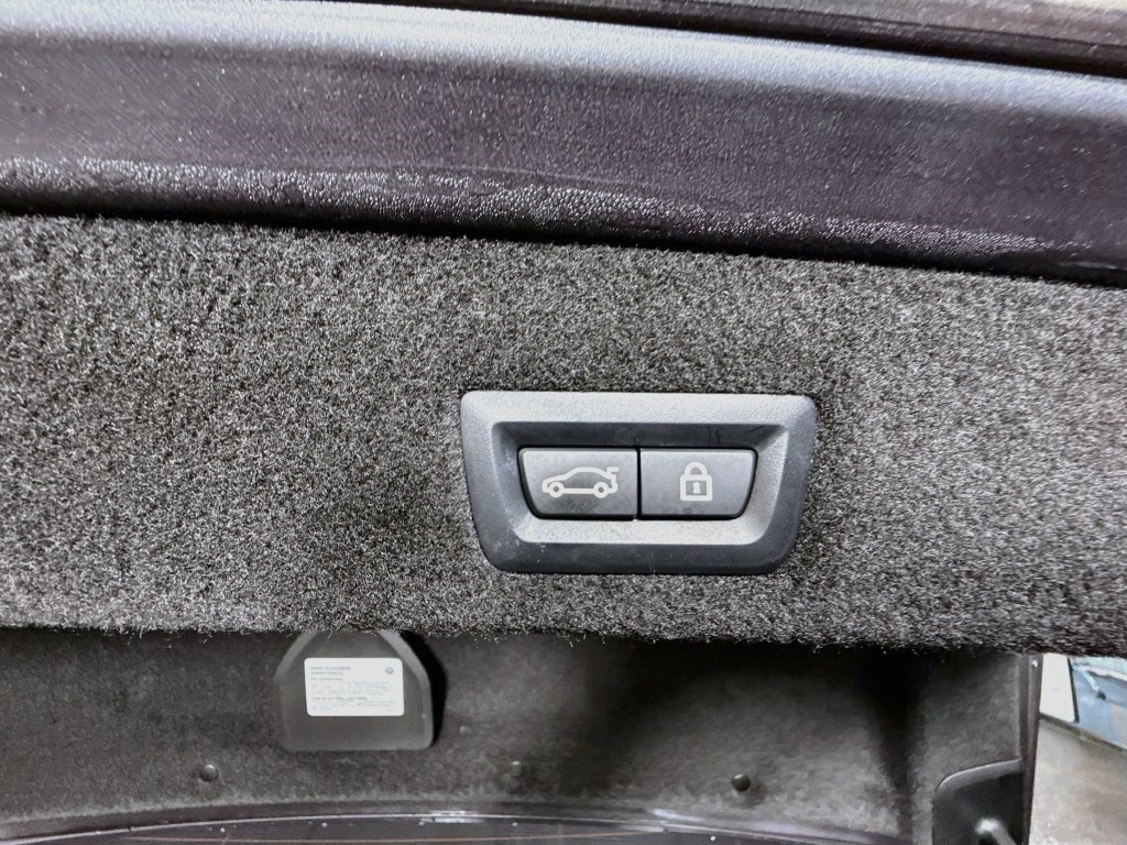 Used 2022 BMW 740i RWD image 40
