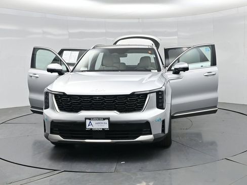 Used 2025 Kia Sorento SX Prestige AWD/4WD image 34