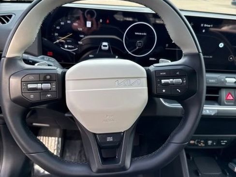 Certified 2025 Kia K4 GT-Line image 8