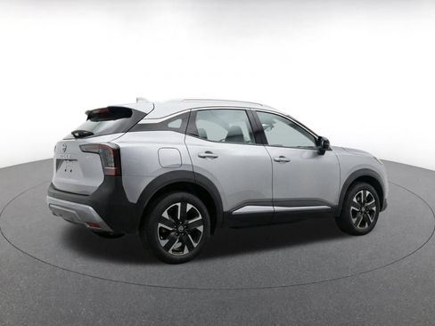 Used 2026 Nissan Kicks SV w/ Cold Weather Package AWD/4WD image 9