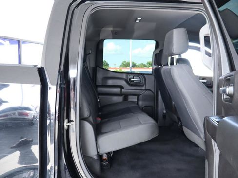 Used 2019 Chevrolet Silverado 1500 Custom w/ Custom Convenience Package AWD/4WD image 29