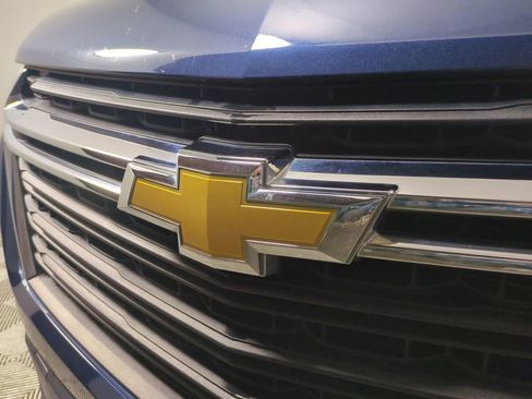 Used 2022 Chevrolet Traverse LS FWD image 13