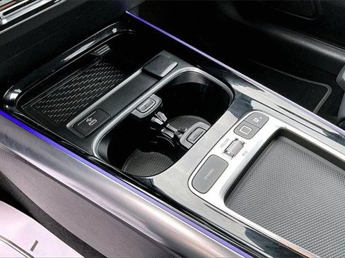 Certified 2025 Mercedes-Benz GLA 250 4MATIC image 21