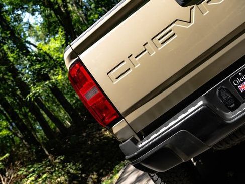 Used 2022 Chevrolet Colorado ZR2 AWD/4WD image 7