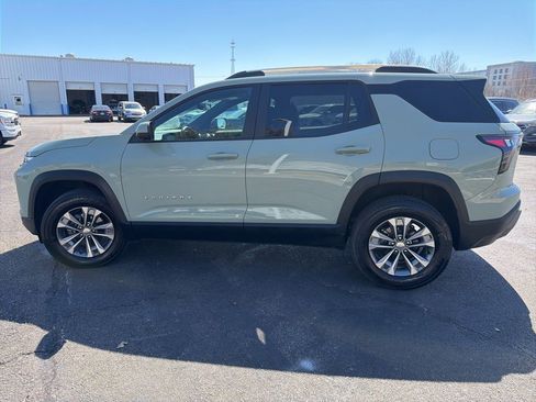 Used 2025 Chevrolet Equinox LT w/ Convenience Package II image 6